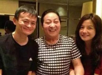 扒一扒“气功大师”王林的明星好友:成龙和王菲与其合照,女神王祖贤也在